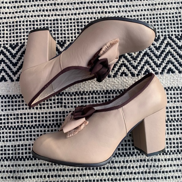 ALL BLACK Tan Bow Heels size 40 (9) - Picture 4 of 6